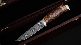 Авторский нож Охотник (сложный мозаичный дамаск, стабилизированный бивень мамонта, незильбер)