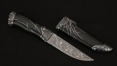 Авторский нож Паук (сложный мозаичный дамаск, стабилизированный чёрный граб, серебро)
