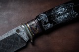Авторский нож Шаман (сложный мозаичный дамаск, карбон, рог буйвола, формованные ножны, скрим шоу Волки), фото 2