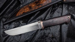 Нож Медведь (S125V, черно-красный карбон, формованные ножны)