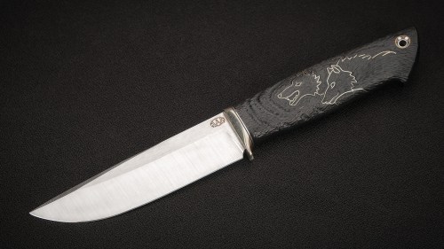 Нож Охотник (S125V, стабилизированный чёрный граб, инкрустация волки, формованные ножны)
