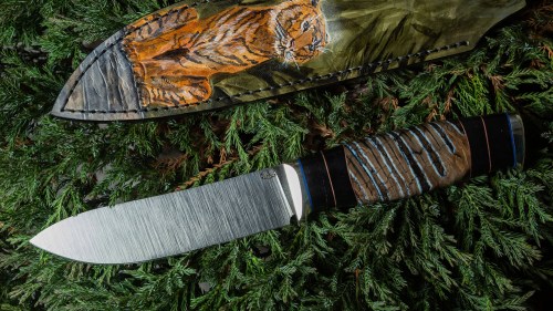 Нож Таймень (S125V, рог буйвола, стабилизированный зуб мамонта, нейзильбер, формованные ножны)