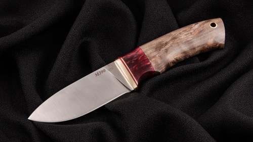 Шкуросьемный нож Бобр (М390, стабилизированная карельская береза)
