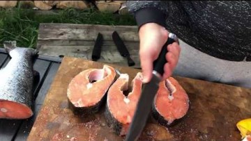 Стейк лосося на гриле. Обзор ножа Оберег от мастерской Династия Knife 